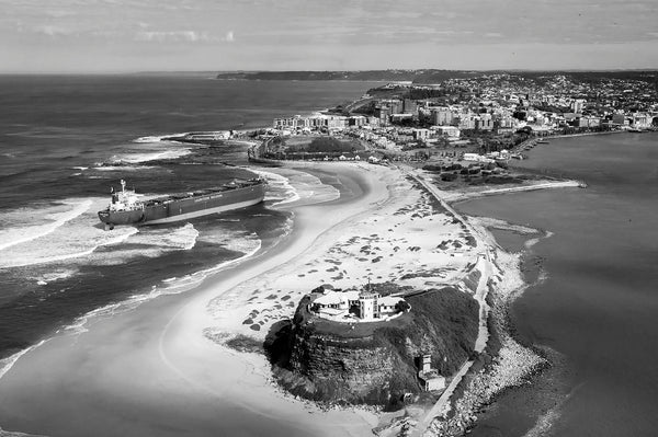aerial photo of pasha bulker on Newcastle beach, airphoto australia
